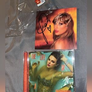 Taylor Swift signed cd